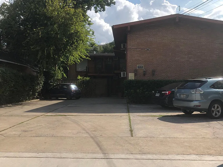 509 W Main St #5 — Photo 2