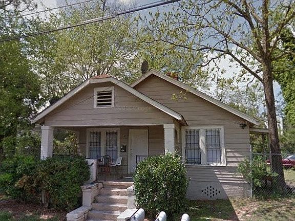 Front view of the Triplex Apartment