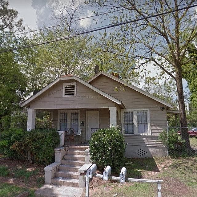 Front view of the Triplex Apartment