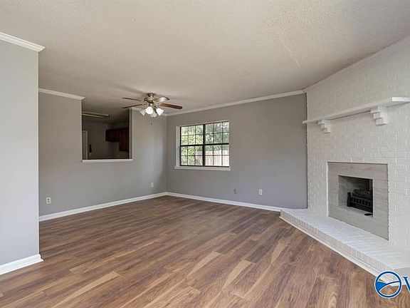 4th image of 331 Autumn Ln