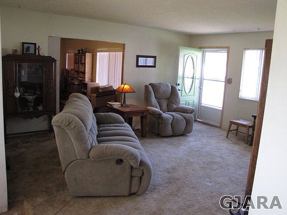 3rd image of 646 Highland Dr