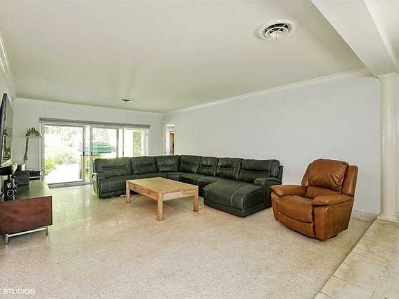 3rd image of 11510 N Bayshore Dr