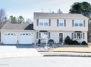 5 Joseph Ct, Hazlet, NJ 07730