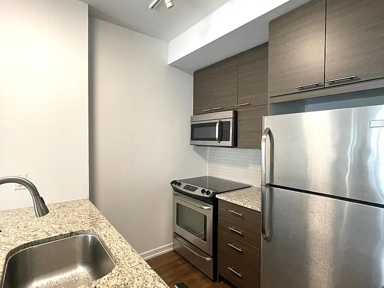 66 Forest Manor Rd #2009 — Photo 5