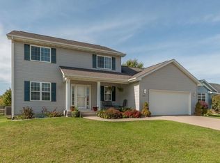 3516 Prairie Creek Rd SW, Cedar Rapids, IA 52404