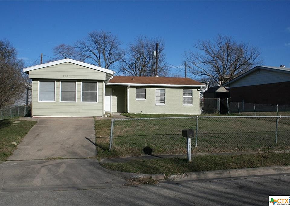 1st image of 302 Currie Ave