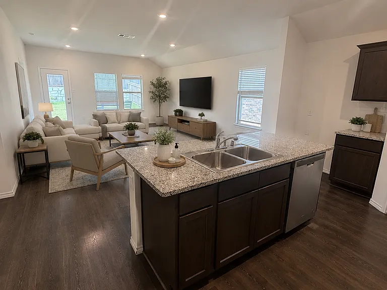 2438 Conklin Dr — Photo 3