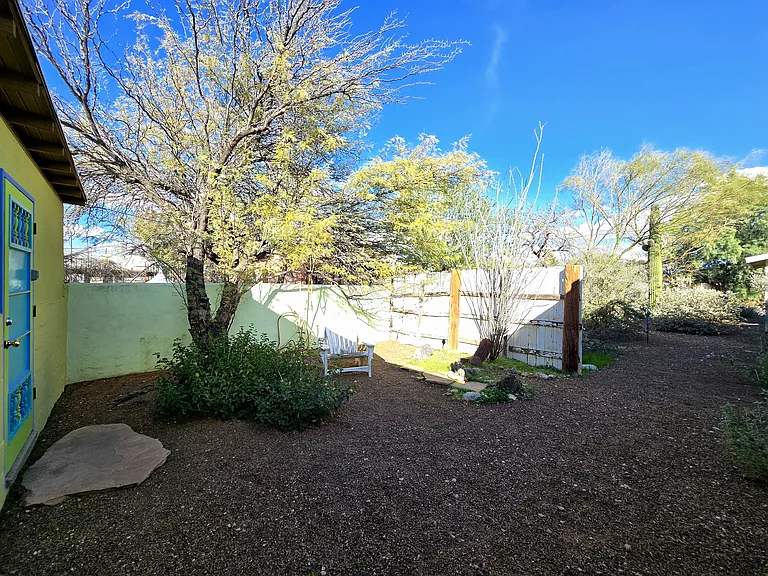 619 N Jerrie Ave — Photo 23