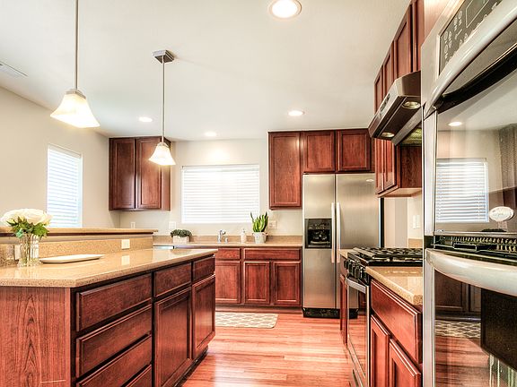 5th image of 9011 Venn Ave SE