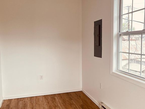 5th image of 30 S Mulberry St #32-3