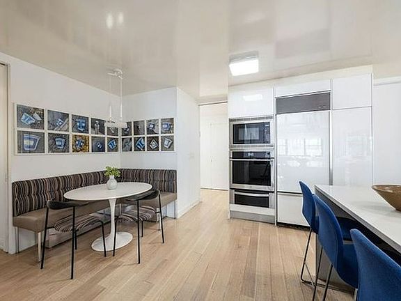 5th image of 176 E 77th St APT 4D