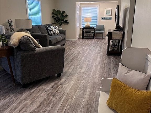 5th image of 2315 42nd St