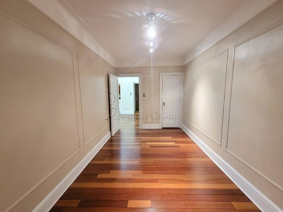 1st image of 26-22 18th St #2R