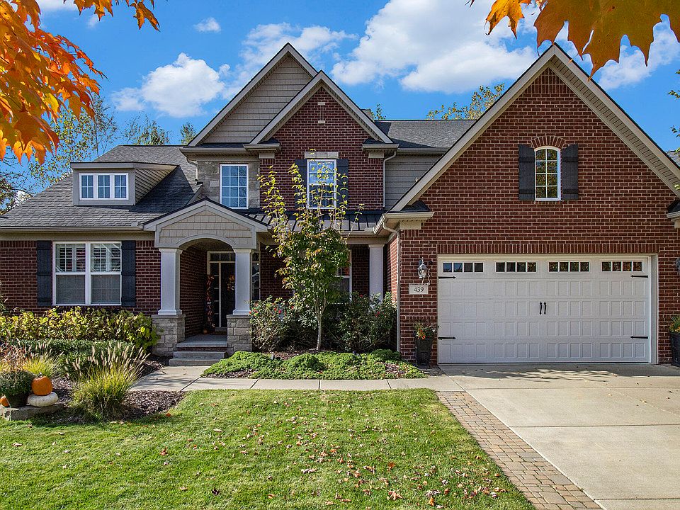 1st image of 439 Amelia Cir