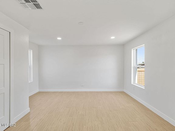 5th image of 1319 W Speedway Blvd