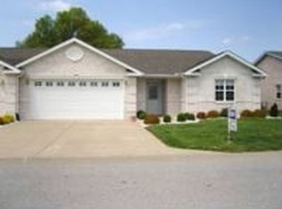 657 Lake Harbor Dr, Marion, IL 62959