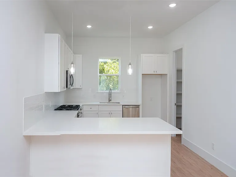 6730 Peerless St #D — Photo 16