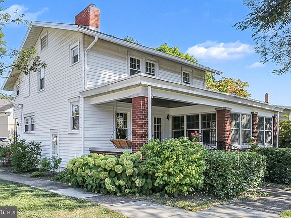 3rd image of 25 N 31st St