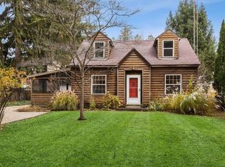 6475 Berrien Ave, Sawyer, MI 49125