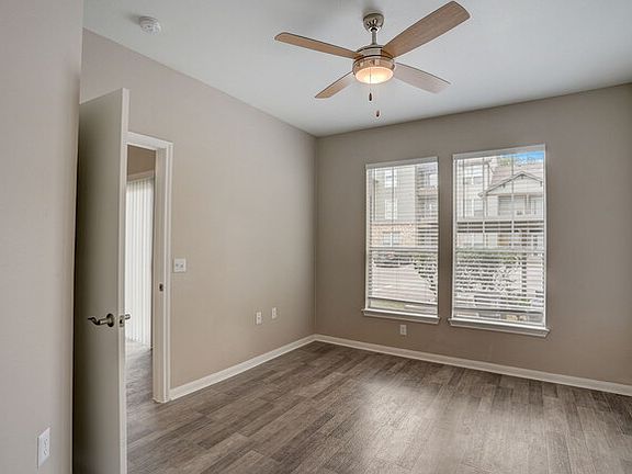 2nd image of 4100 Cypress Creek Pkwy #E1