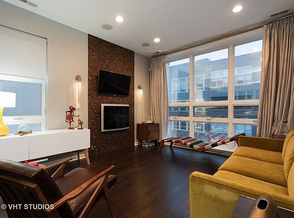 2nd image of 1747 W North Ave #1