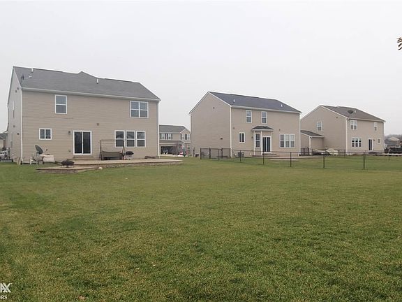 3rd image of 52839 Stafford Dr