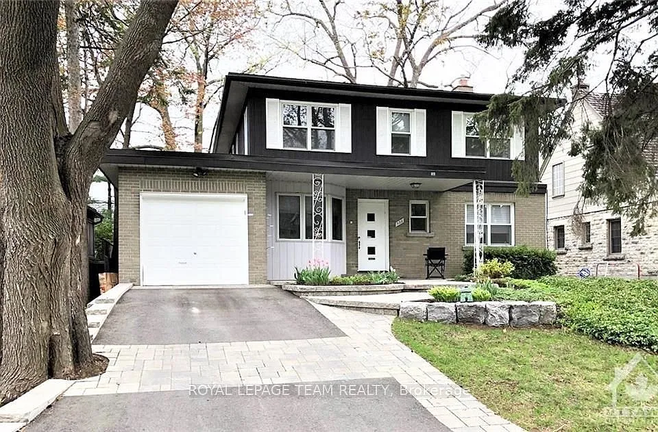 522 Piccadilly Ave
