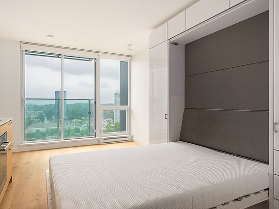 5th image of 13438 Central Ave #2011
