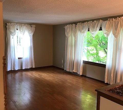3rd image of 805 Belwood Dr