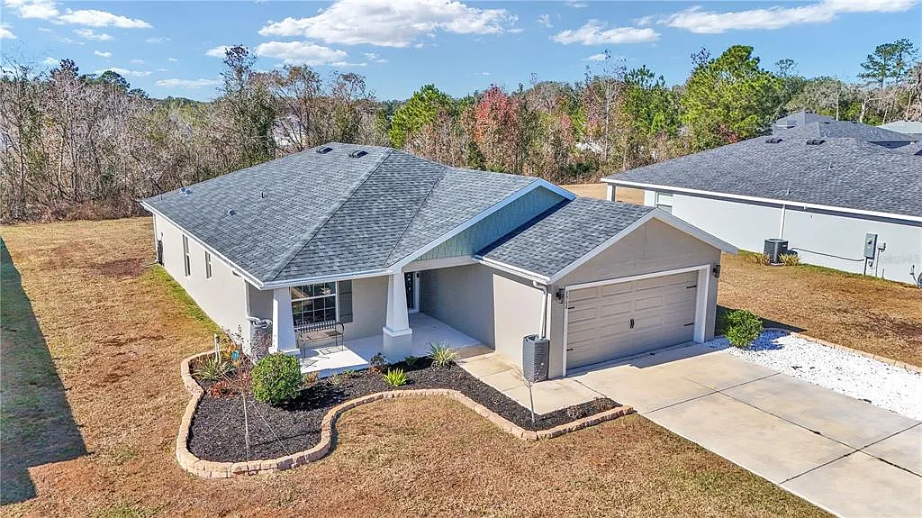 3 bed, 2.0 bath, 1541 sqft, $2,100 — Photo 1