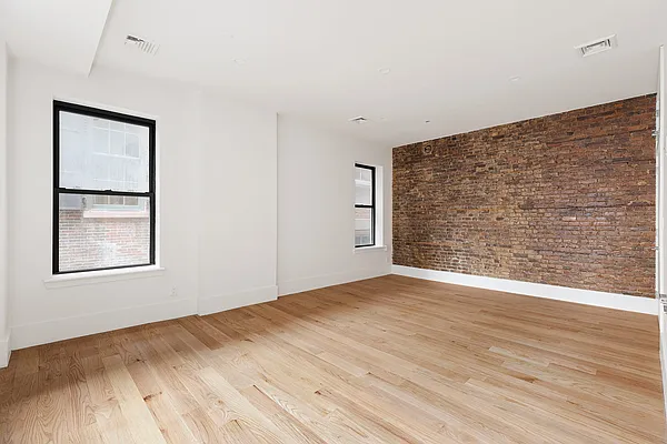 Rented by Compass | media 13