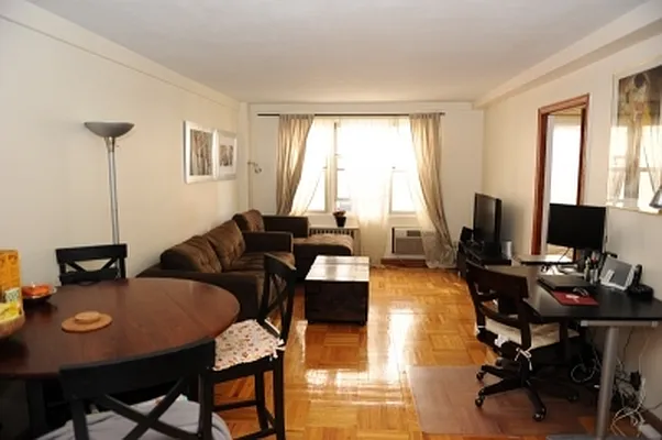 Rented by BLU Real Estate | media 9