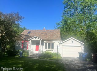 2468 Fernwood Ave, Ann Arbor, MI 48104