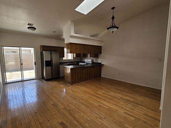 4th image of 10735 E 34th Pl