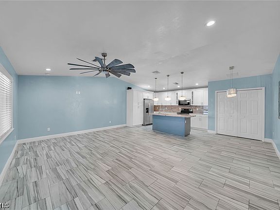 5th image of 15 Willow St