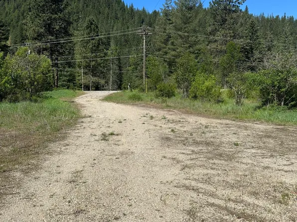 1927 Pinecreek Rd, Pinehurst, ID 83850