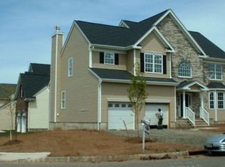 76 Treetops Cir, Princeton, NJ 08540