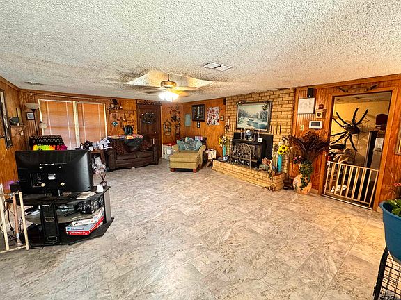 5th image of 2081 County Road 301 S