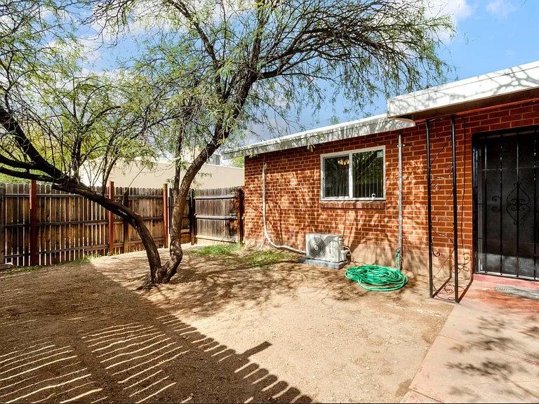 1345 E Grant Rd #1 — Photo 19