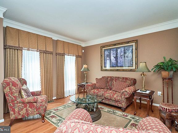 4th image of 15542 Allaire Dr