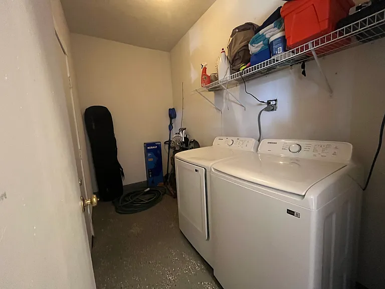 Laundry + storage room - shared