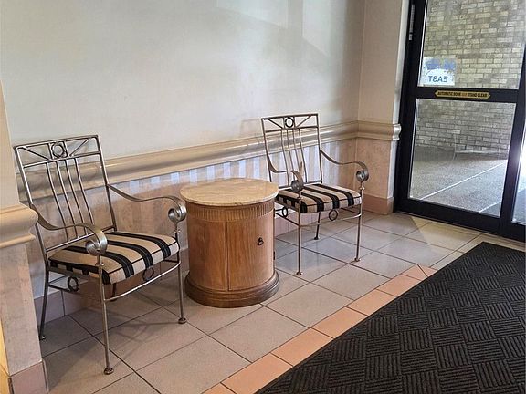 3rd image of 2120 Greentree Rd APT 102E