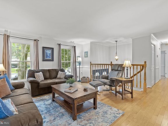 4th image of 5921 Crossin Ct #212