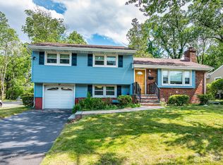 77 Woodside Ave, Metuchen, NJ 08840
