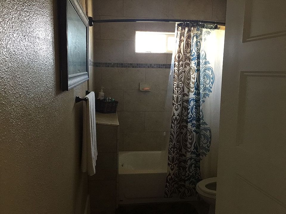 1st image of 845 N Farris Ave