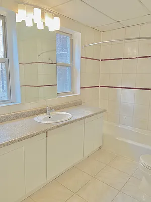 Rented by OGI Management | media 37