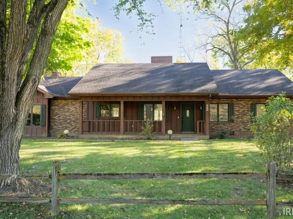 825 W 400 N, Angola, IN 46703