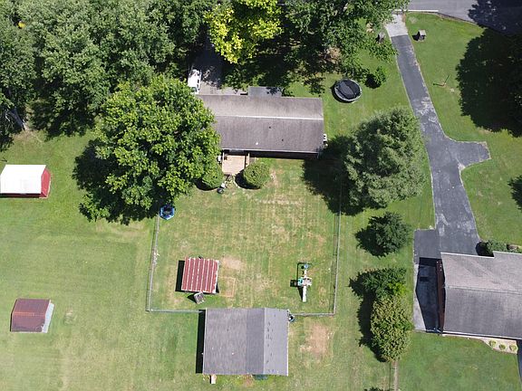 3rd image of 5522 Dearing Rd