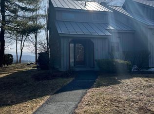 860 Murphys Rd #4E, Hartford, VT 05047