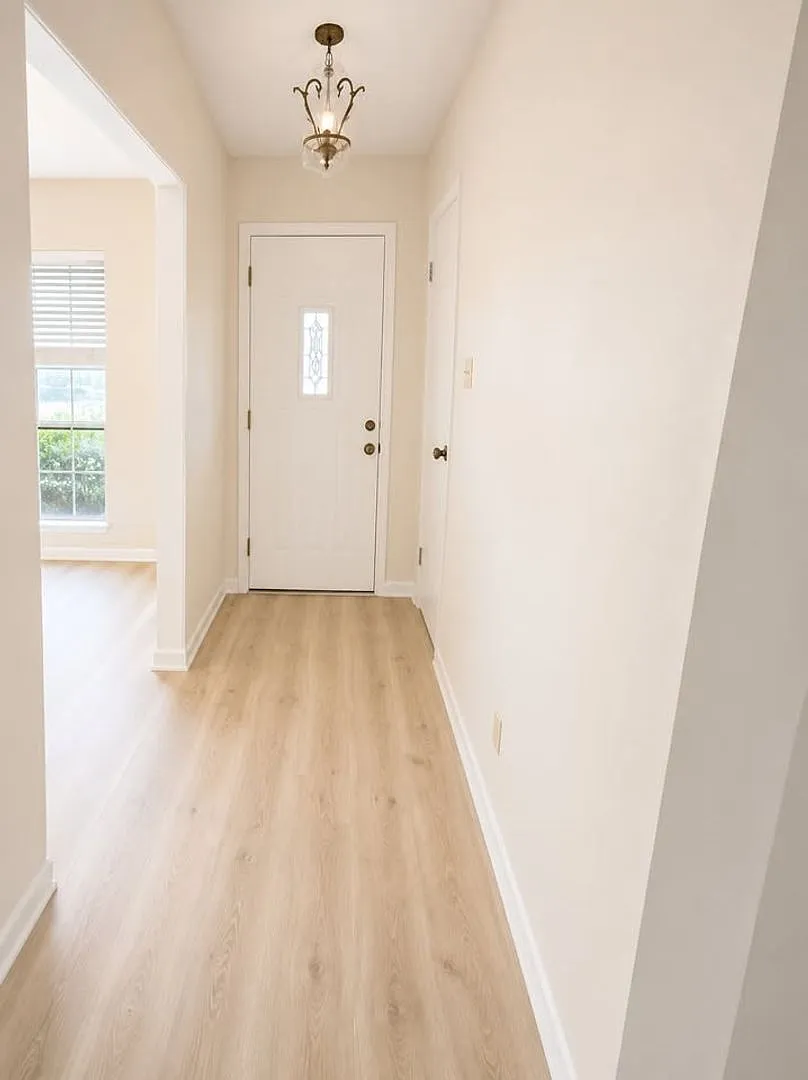 2907 Salem Dr — Photo 4